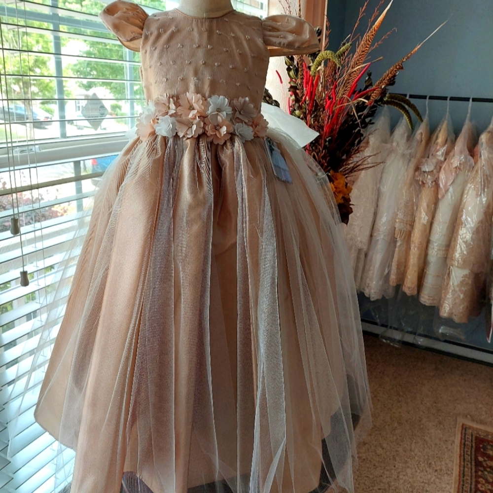 GIRL DRESSES